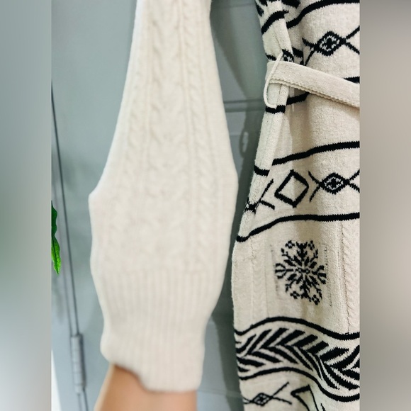 LUCKY BRAND Snowflake Geometric Cardigan Sweater Dress SIZE MED BY THE KNEE - Picture 10 of 12